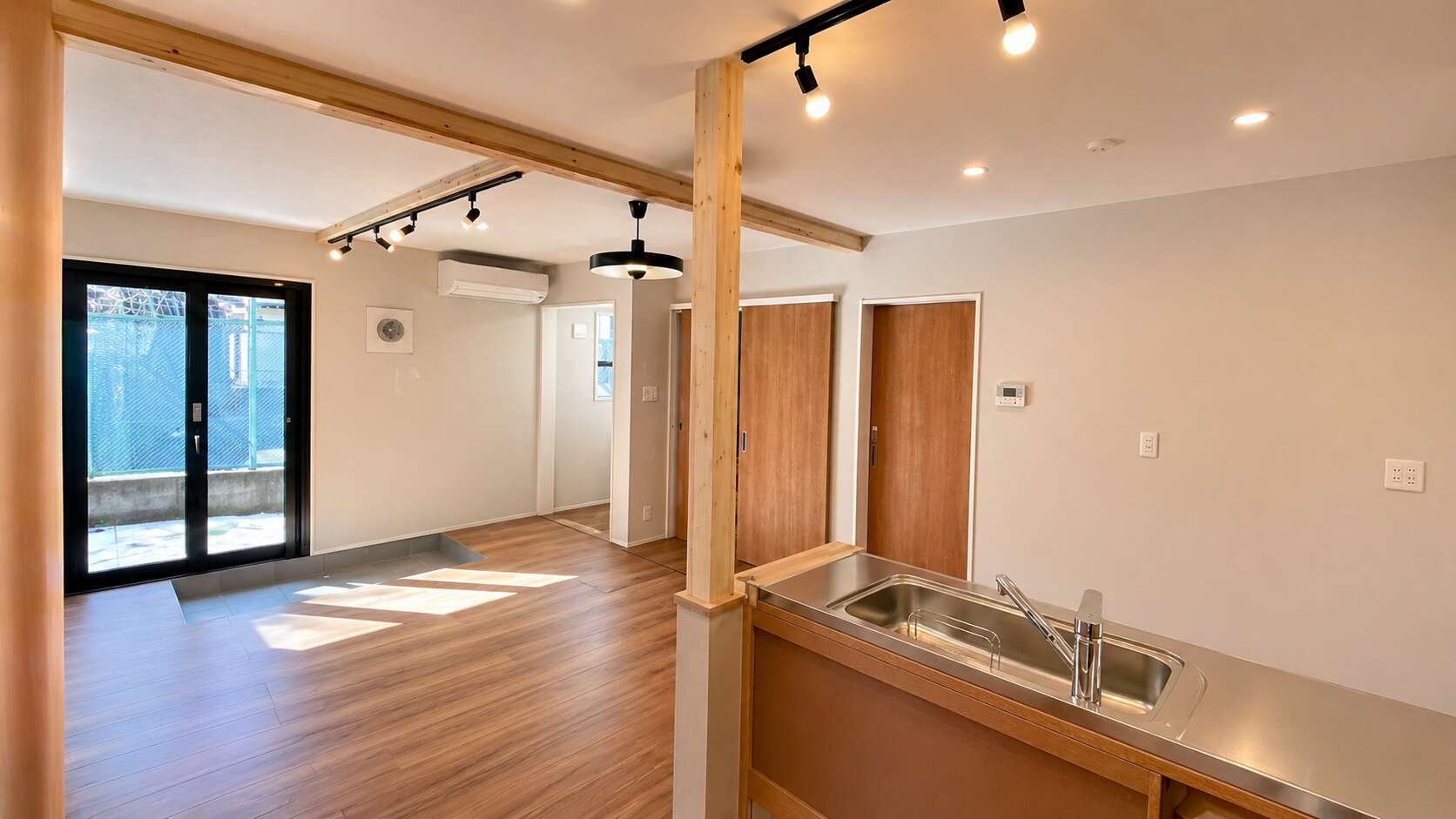 新築戸建て 光の入るリビング
